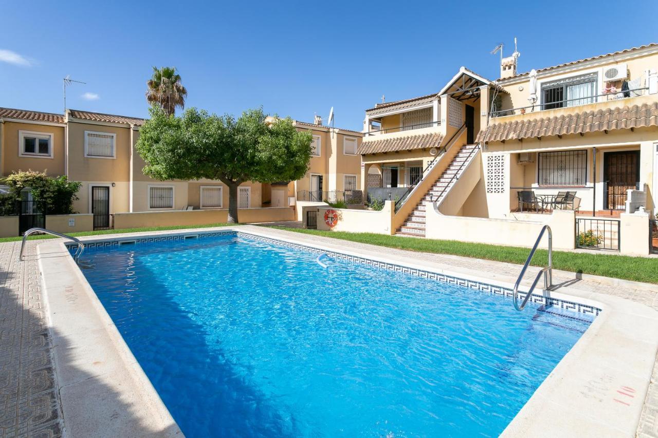 Heads 2 Holiday Homes Apartment Villamartin  Dış mekan fotoğraf