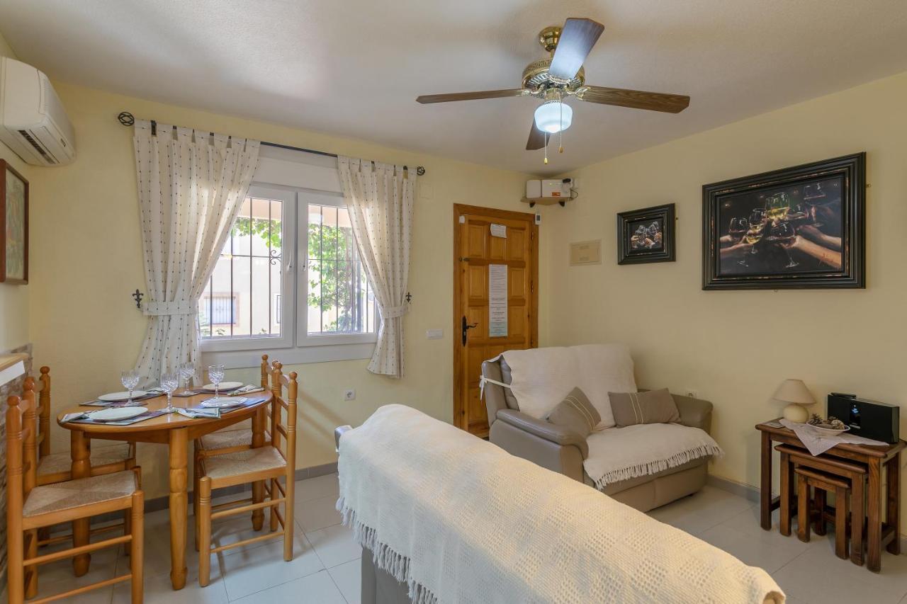 Heads 2 Holiday Homes Apartment Villamartin  Dış mekan fotoğraf